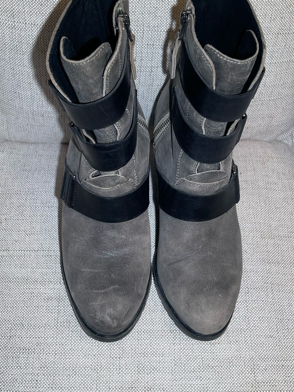 Sorel after hours leather ankle boots size 9.5